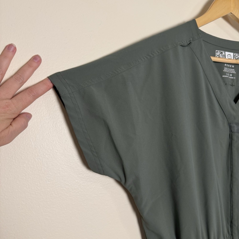 WonderWink Renew Women's Large Jumpsuit 7 Pocket V-Neck Stretch Cargo In Olive - Picture 4 of 16